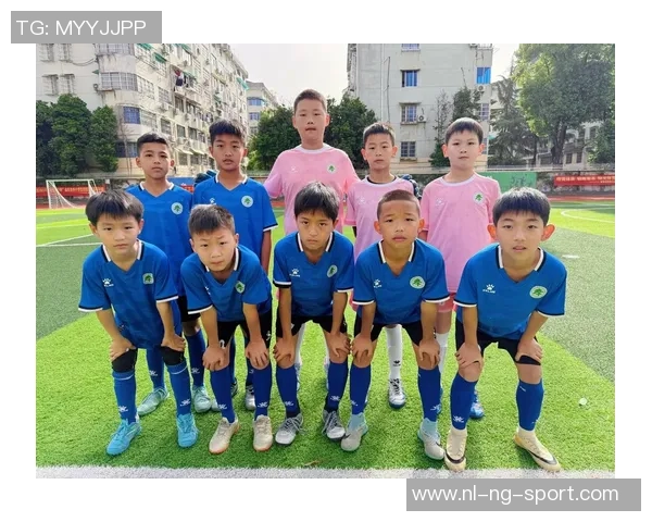 小学校园足球联赛精彩回顾与展望助力青少年健康成长与团队精神培养 小学校园足球联赛精彩回顾与展望助力青少年健康成长与团队精神培养